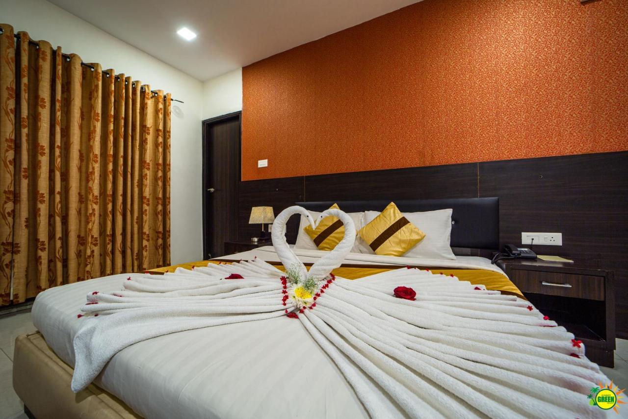 Summer Green Resort Hyderabad Exteriör bild
