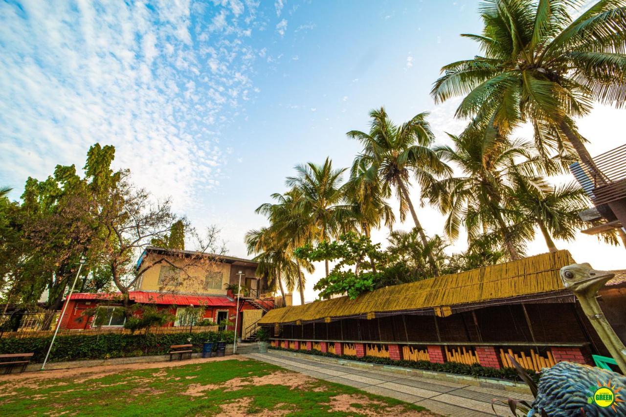 Summer Green Resort Hyderabad Exteriör bild