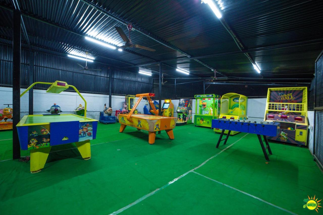 Summer Green Resort Hyderabad Exteriör bild