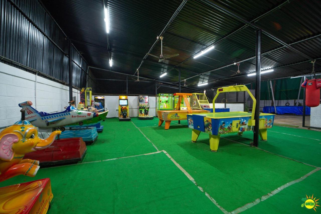 Summer Green Resort Hyderabad Exteriör bild
