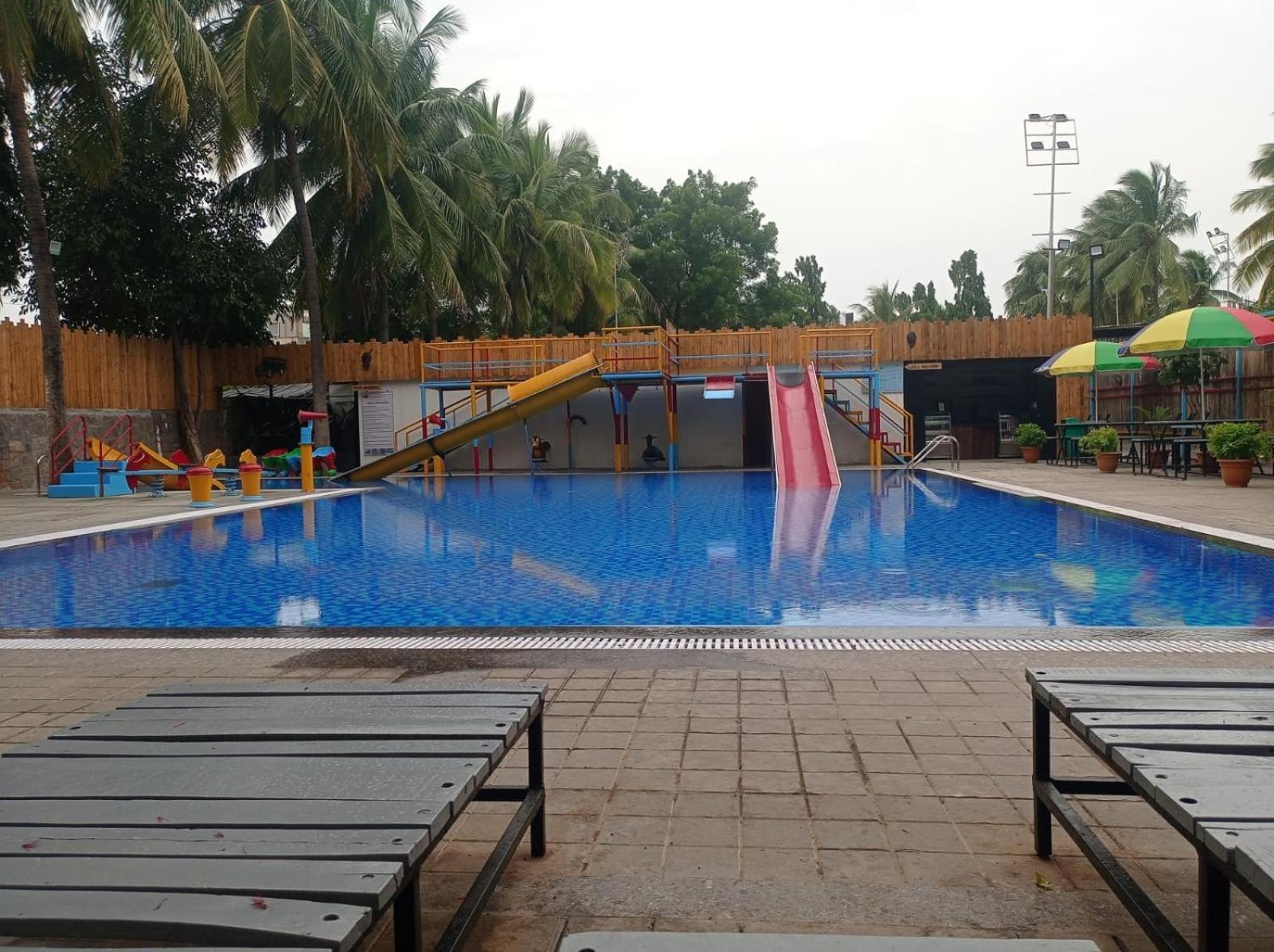 Summer Green Resort Hyderabad Exteriör bild